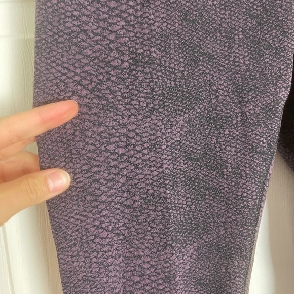 CALIA by Carrie Underwood Purple Print Leggings Women Size S - Picture 3 of 6